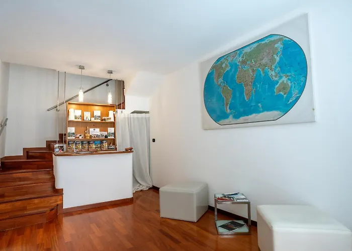 Casa L'orologio 바를레타